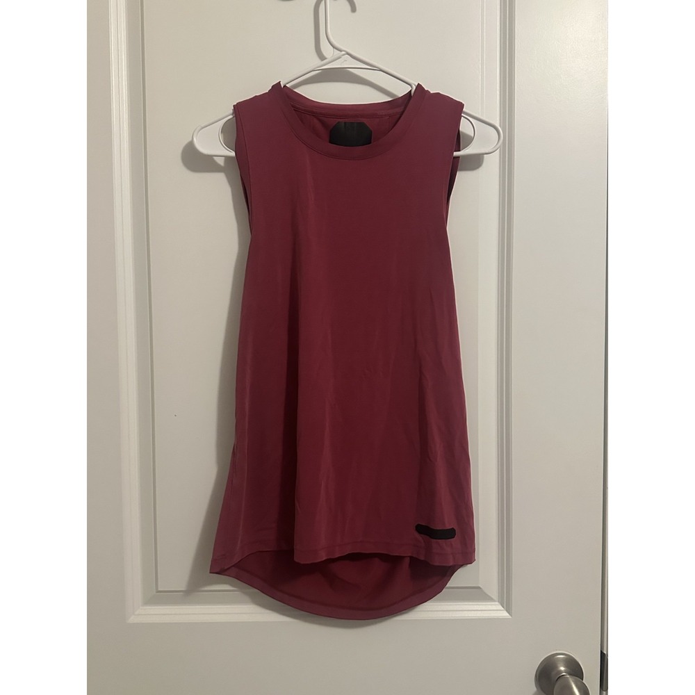 Under Armour Athletic Top Red Size S Sleeveless Cut‎ Out Back Athleisure Sporty